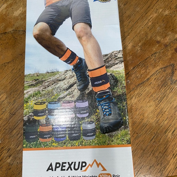 Never used ankle weights with Velcro strap - Picture 4 of 4